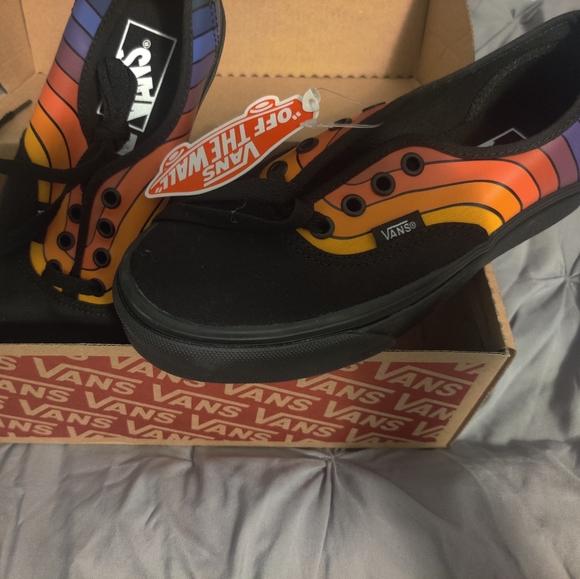 new in box vans - Picture 2 of 3
